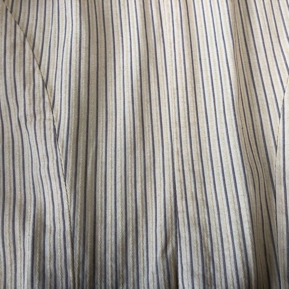 RARE: Ralph Lauren Jean Jacket with Gold Accents Size 2. - Picture 14 of 14